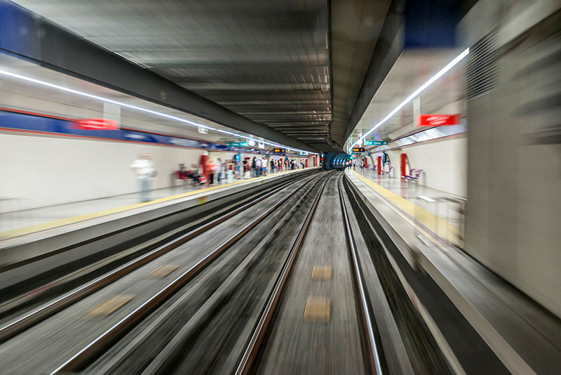 İzmir metro ağını büyütüyor