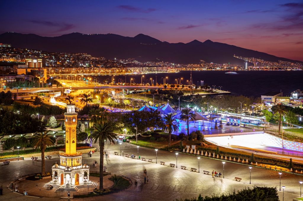 İzmir’in ilk 8 ay turist girişleri