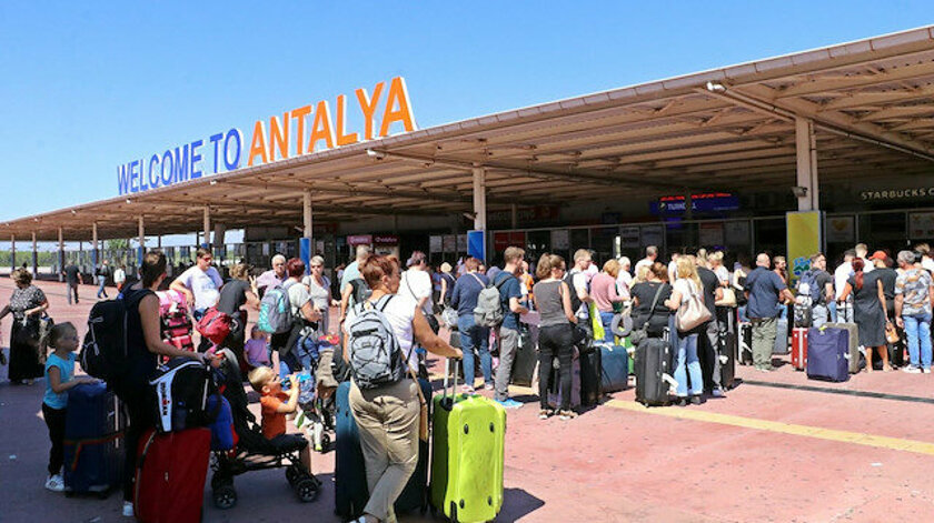 Antalya’da Rus turist birinci