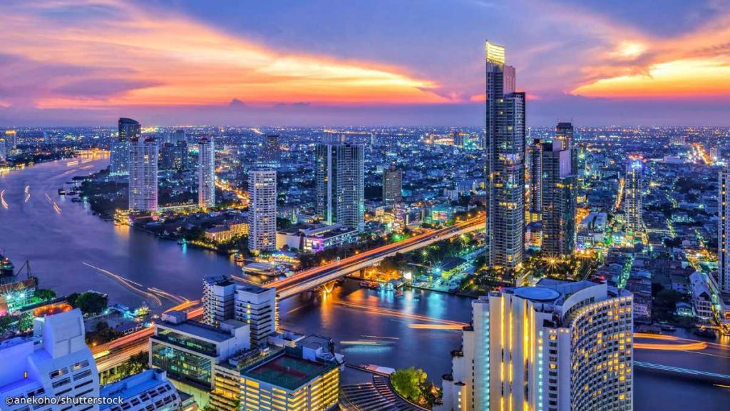 Tayland karantina otellerini belirleyerek kapıları açıyor