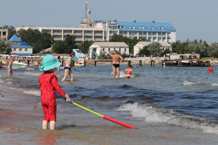 Ruslar virüs nedeniyle tatile kaçıyor