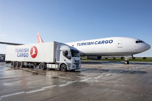 COVID-19 aşılarını Turkish Cargo taşıyor