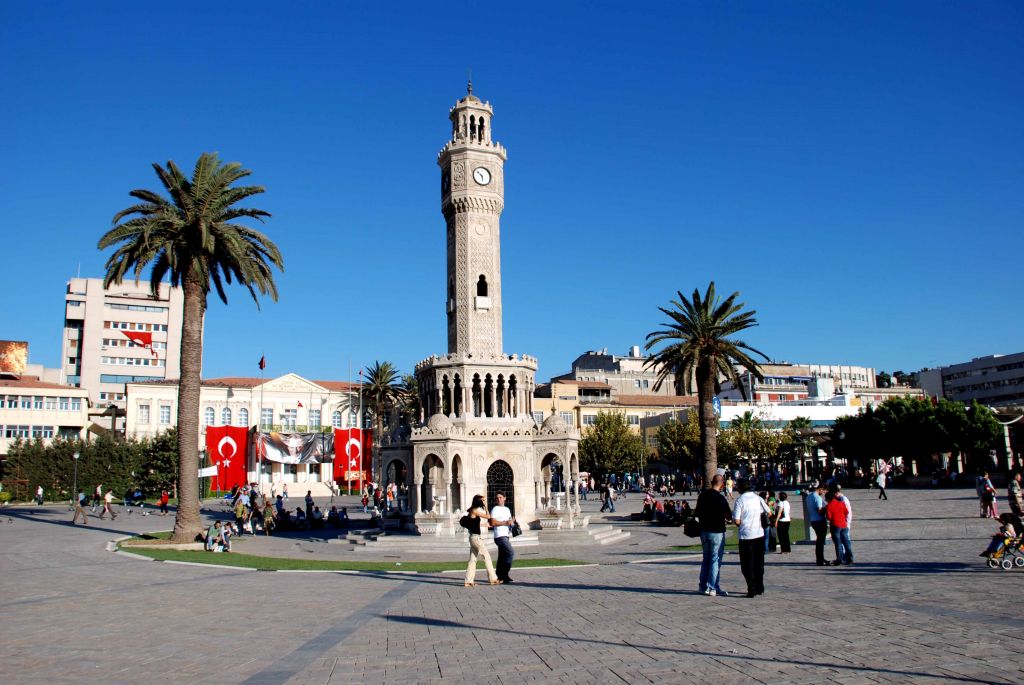 İzmir 1.5 milyon turist kaybetti
