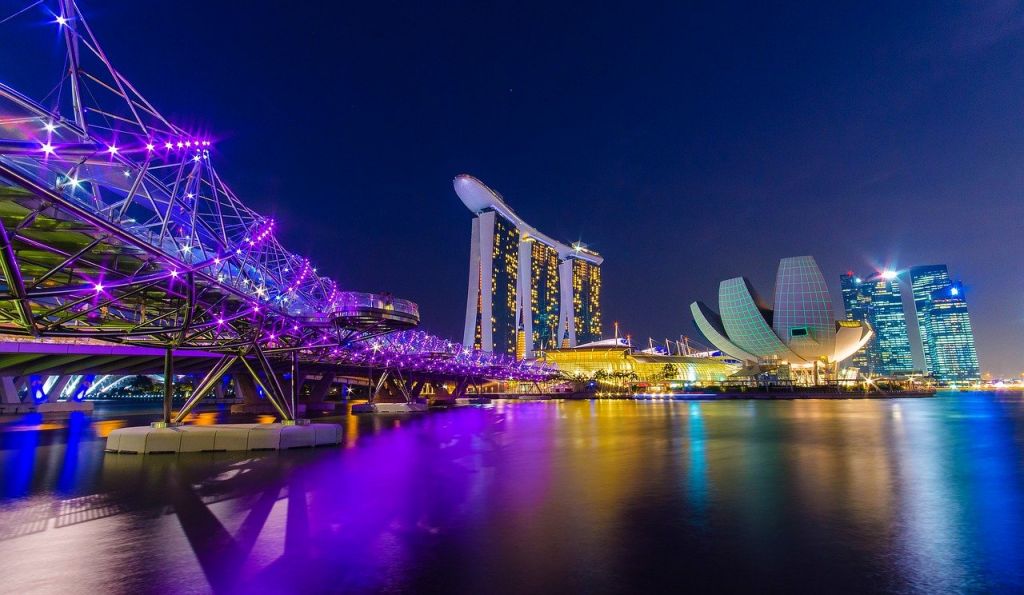 Singapur tam aşılanmış turistlere kapılarını açıyor