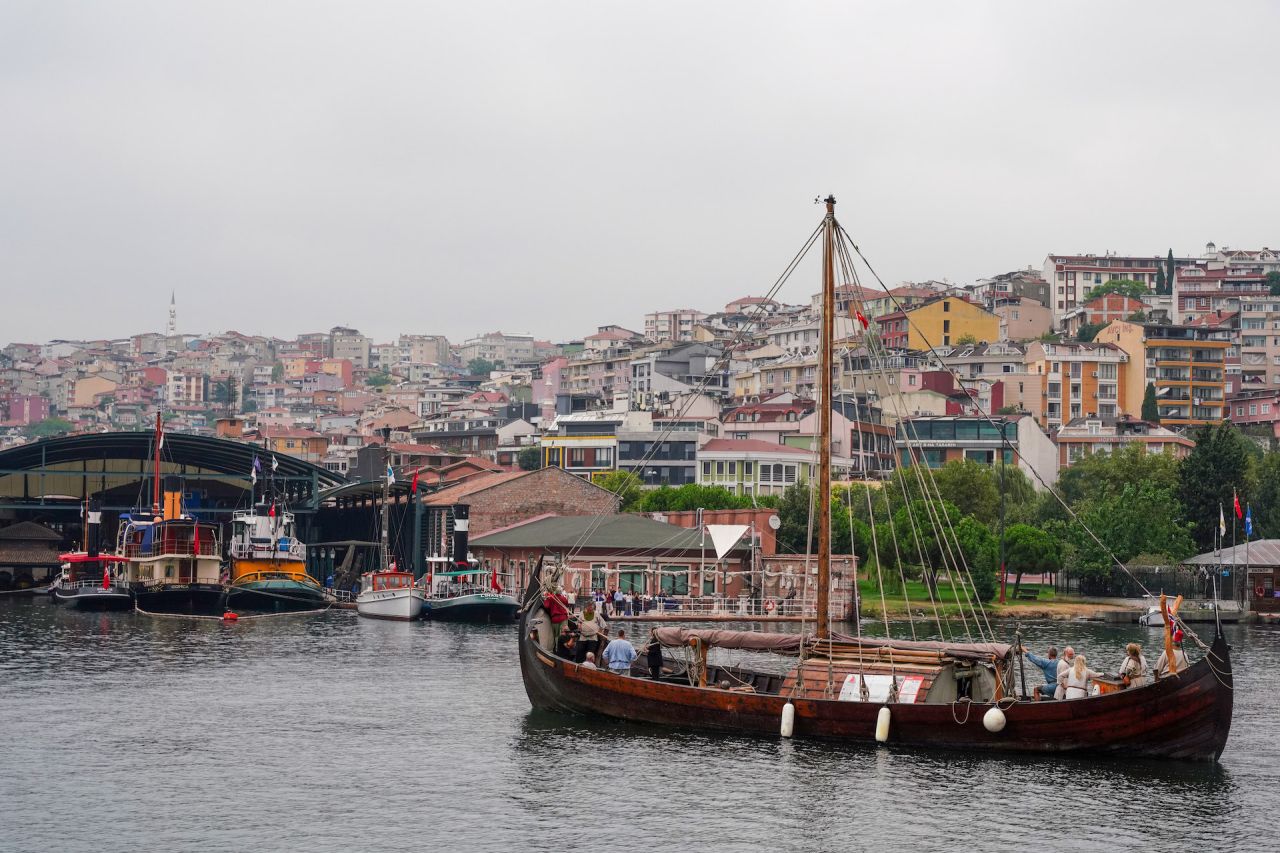 Viking Yelkenlisi, İstanbul’da