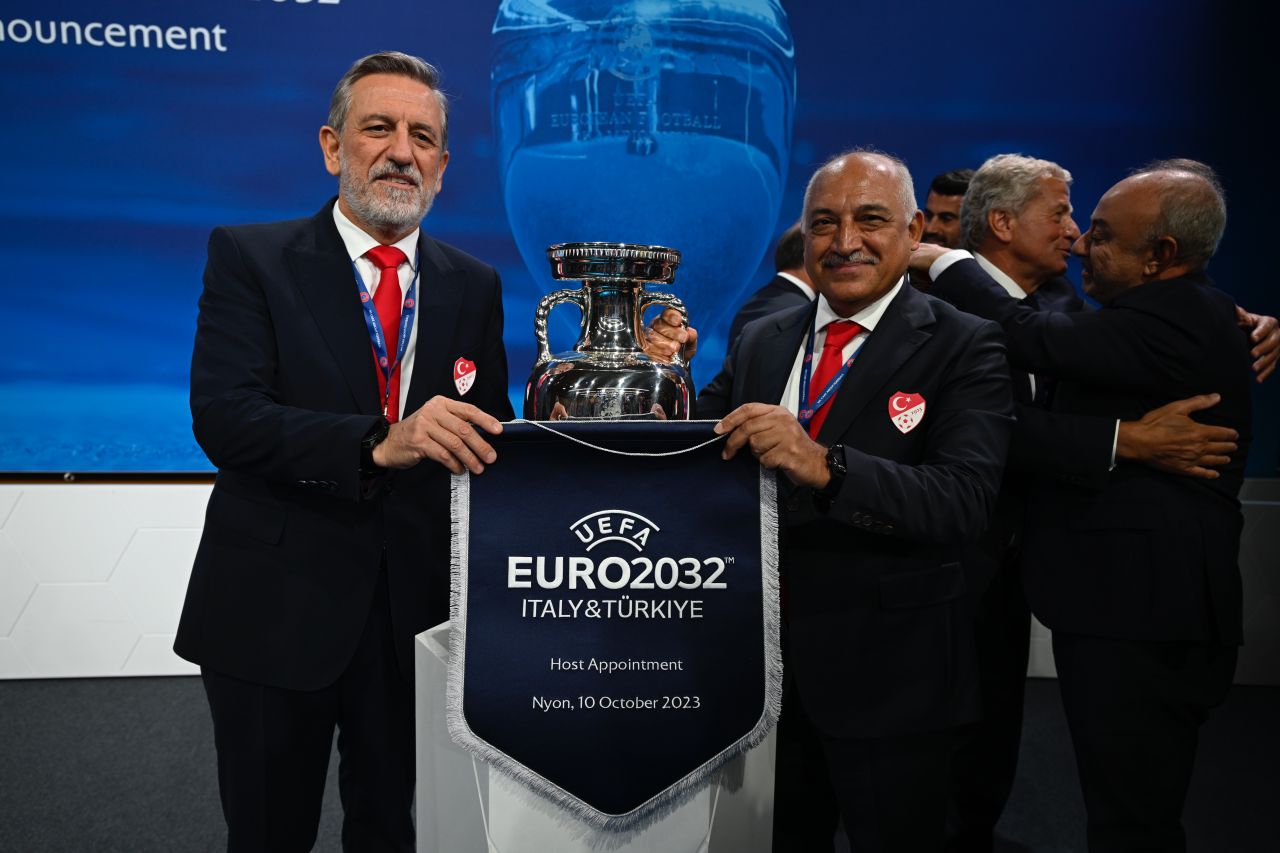 Euro 2032’nin ev sahibi Türkiye ve İtalya